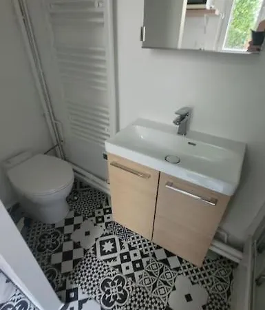 Maisonnette Avec Jardin Proche Paris Apartment